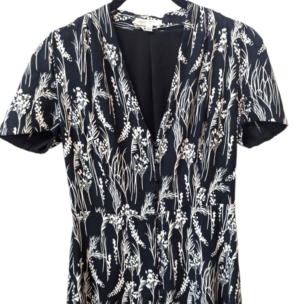 Equipment Gaetan White Floral on Black Button Front Tea Length Dress (0) - Picture 5 of 6